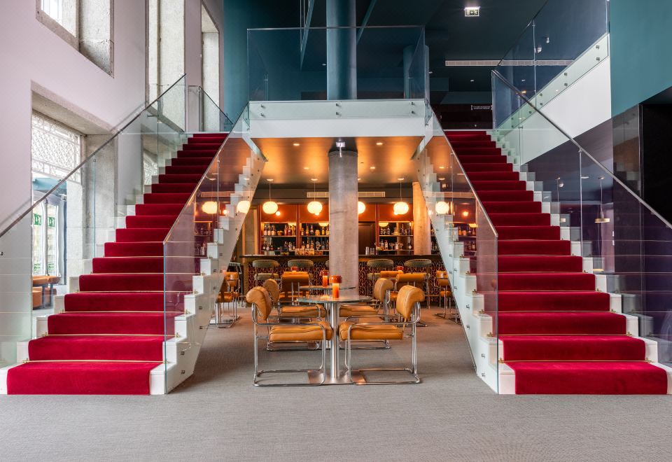 Cenica Porto Hotel, Curio Collection by Hilton